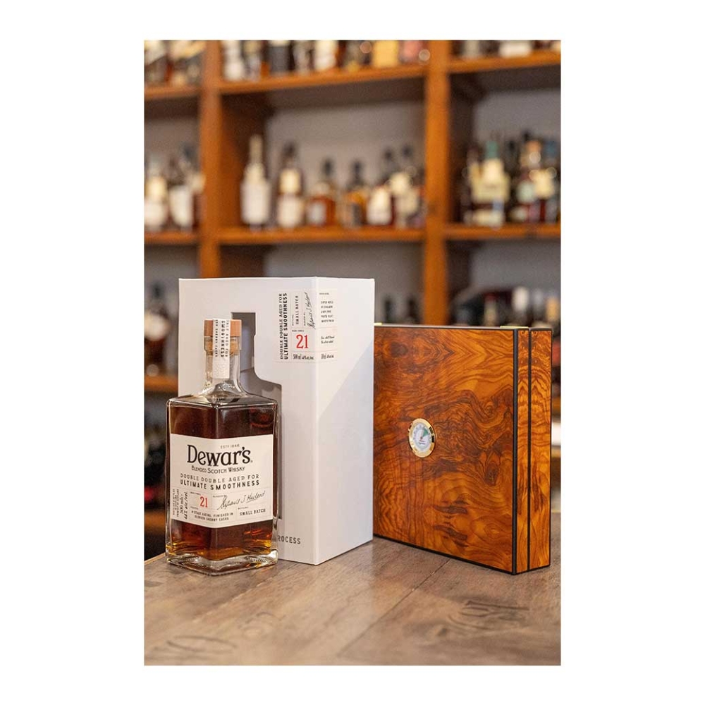 DEWAR'S 21 Y.O DOUBLE DOUBLE GIFT PACK (CIGAR HUMIDOR) WHISKY 500ml